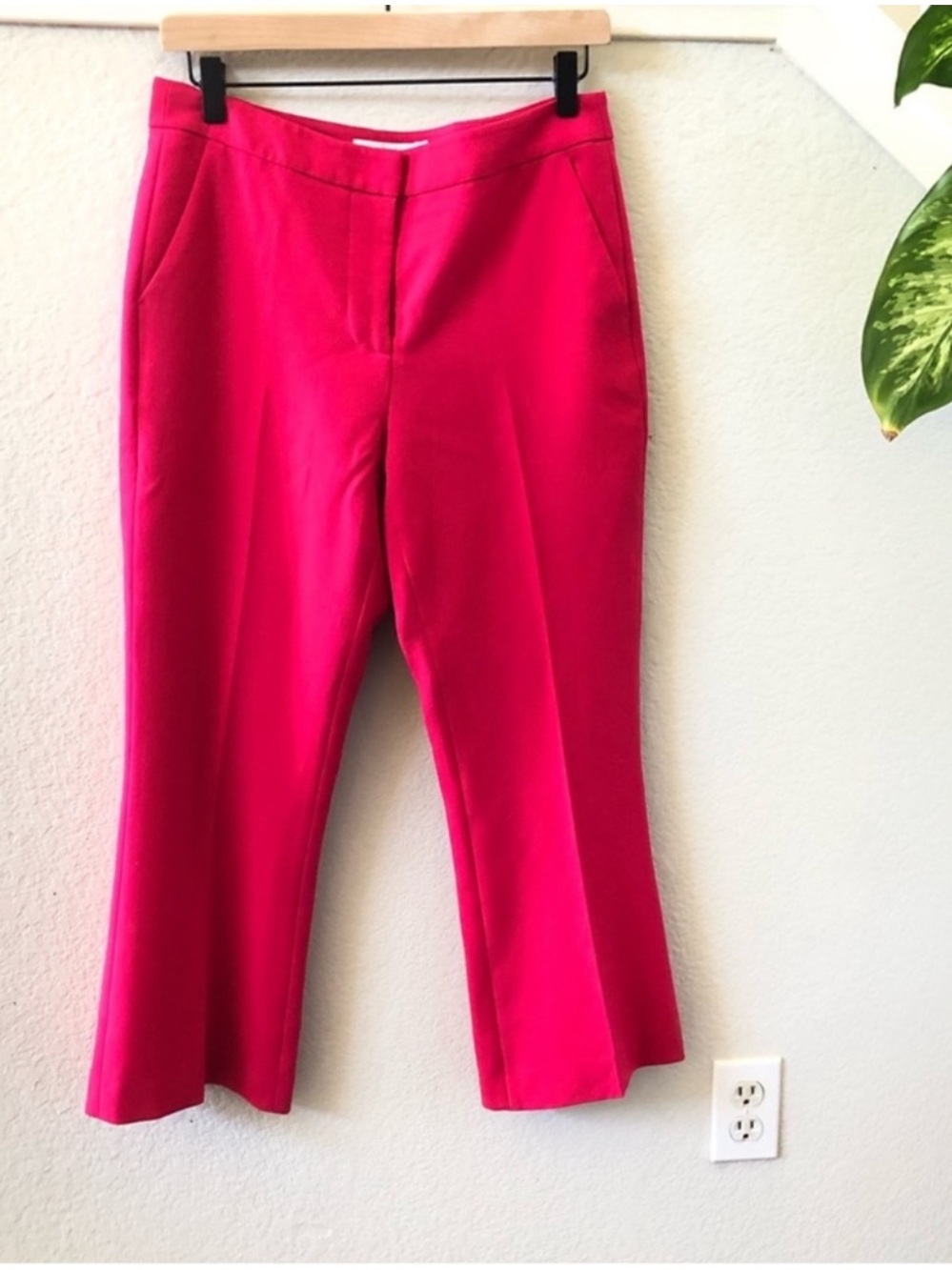 Boden High Waist Pink Wide Leg
Trouser Flare Cropped Pants size 8